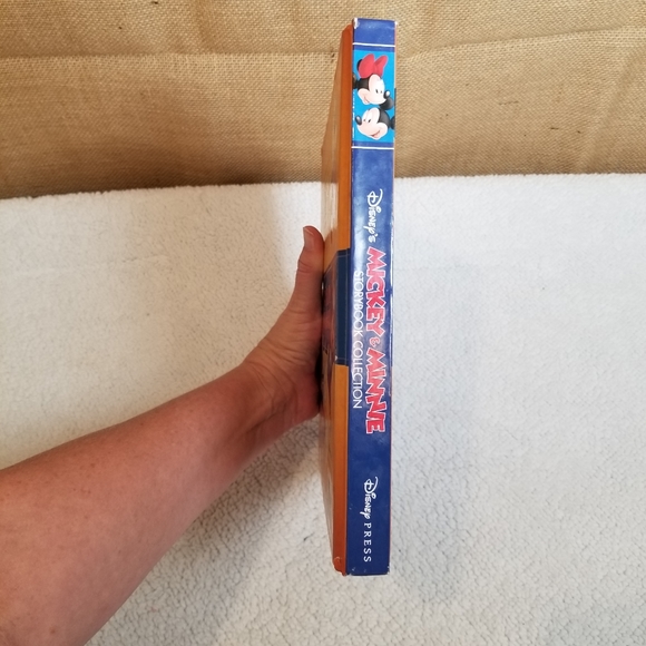 Disney's Mickey & Minnie 18 Storybook Collection Sustainable Forestry In… - Picture 4 of 14